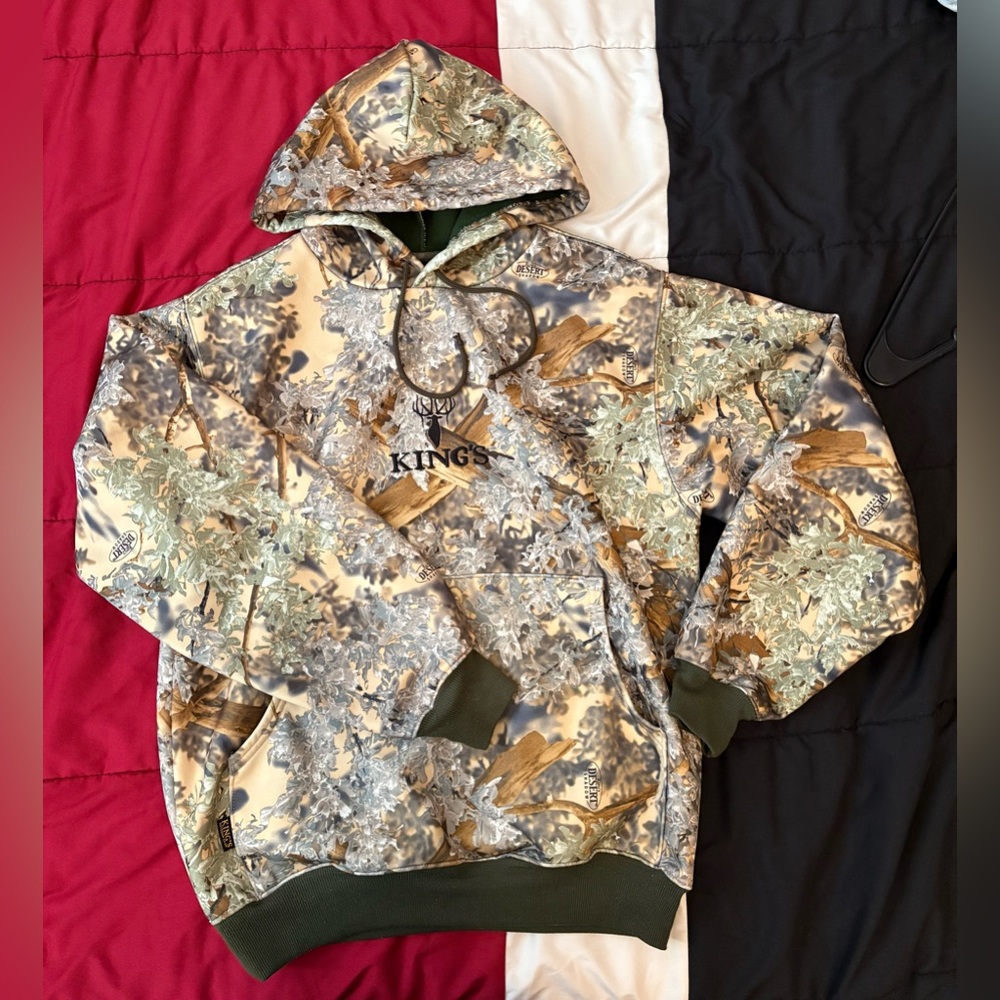 King’s outdoor camo hoodie